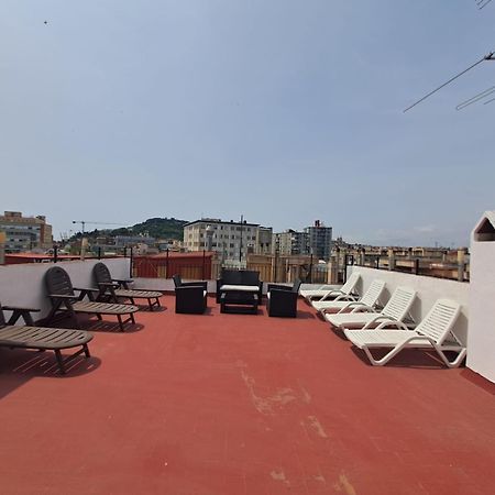 Youth Hostel - Central And Basic Drassanes Barselona Dış mekan fotoğraf