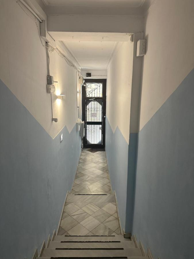 Youth Hostel - Central And Basic Drassanes Barselona Dış mekan fotoğraf