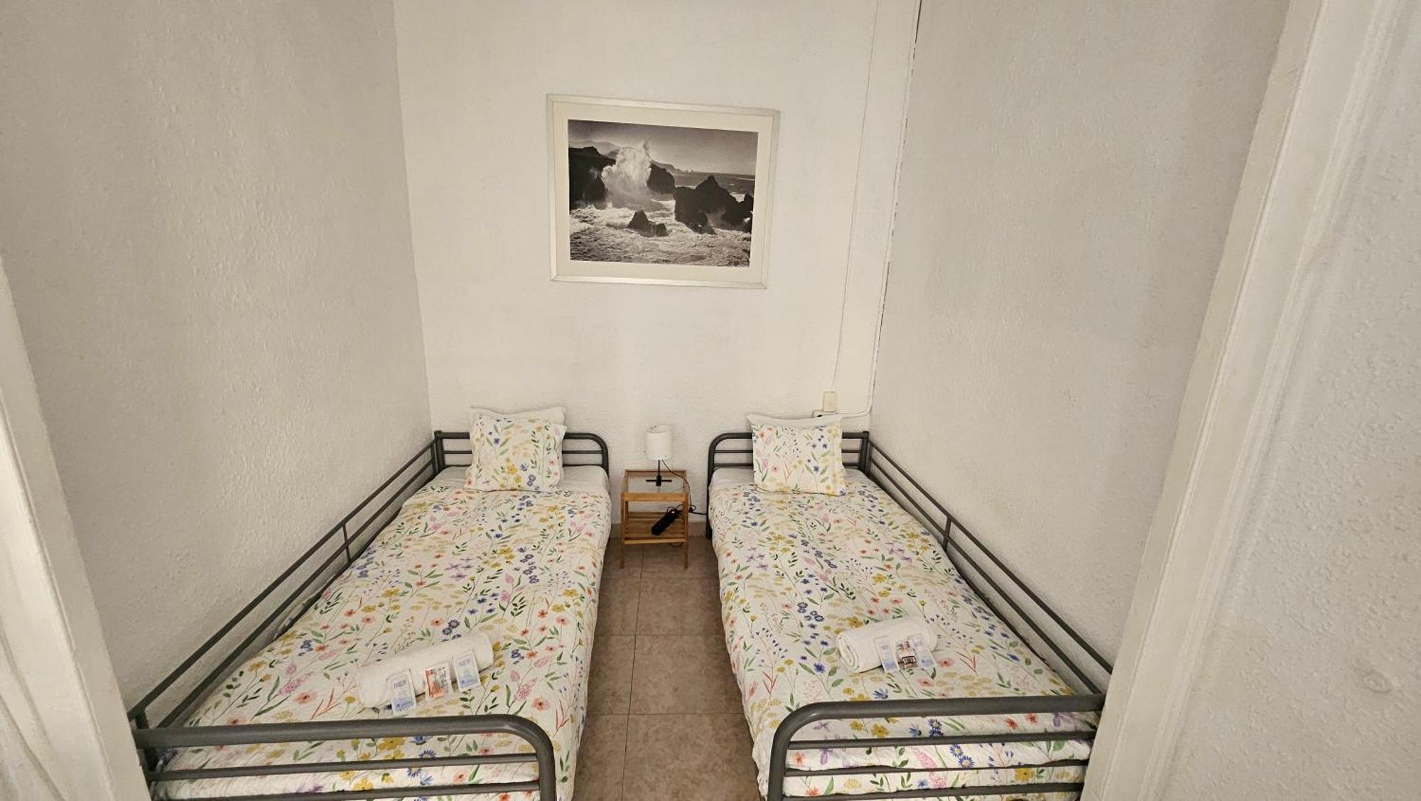 Youth Hostel - Central And Basic Drassanes Barselona Dış mekan fotoğraf