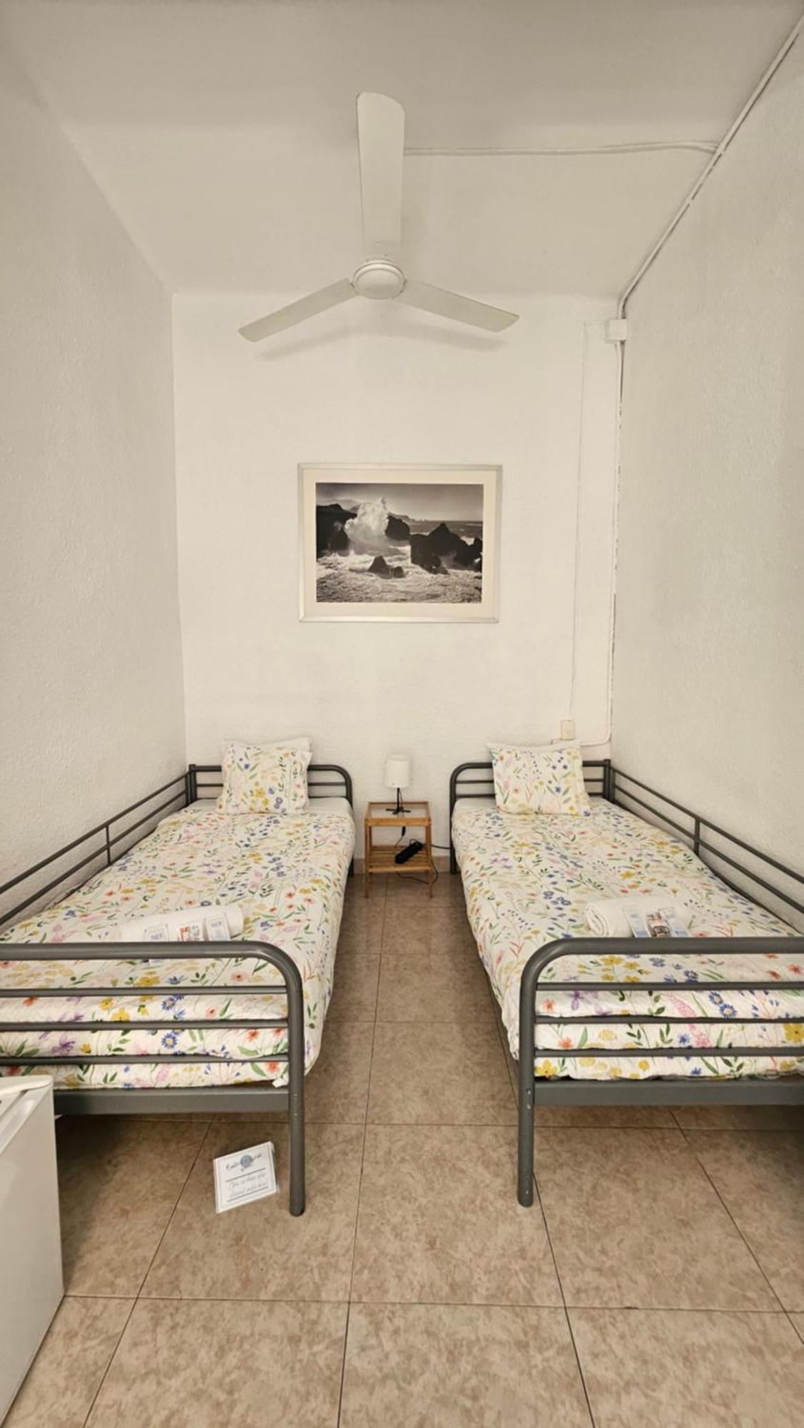 Youth Hostel - Central And Basic Drassanes Barselona Dış mekan fotoğraf