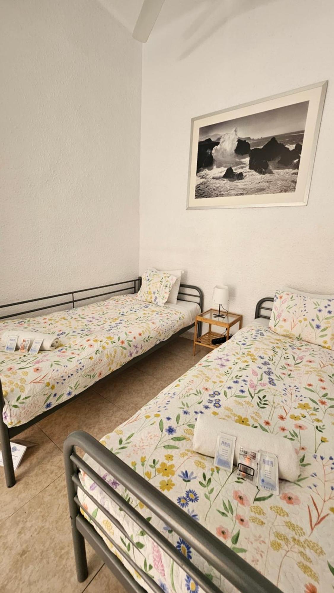 Youth Hostel - Central And Basic Drassanes Barselona Dış mekan fotoğraf