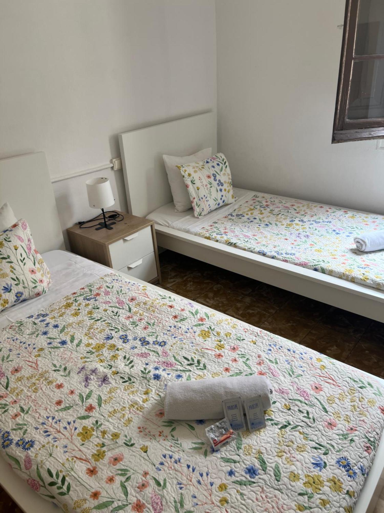 Youth Hostel - Central And Basic Drassanes Barselona Dış mekan fotoğraf