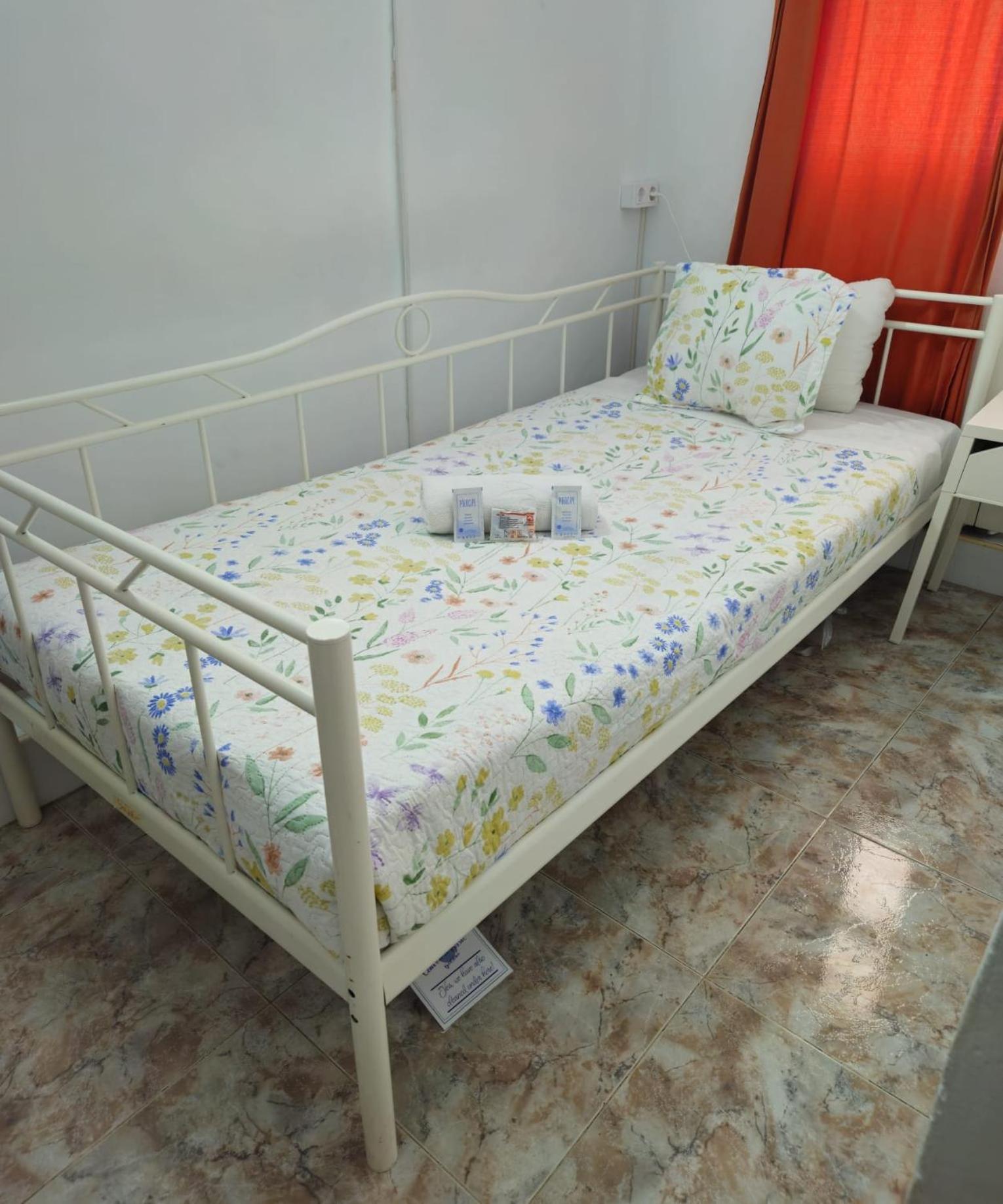 Youth Hostel - Central And Basic Drassanes Barselona Dış mekan fotoğraf