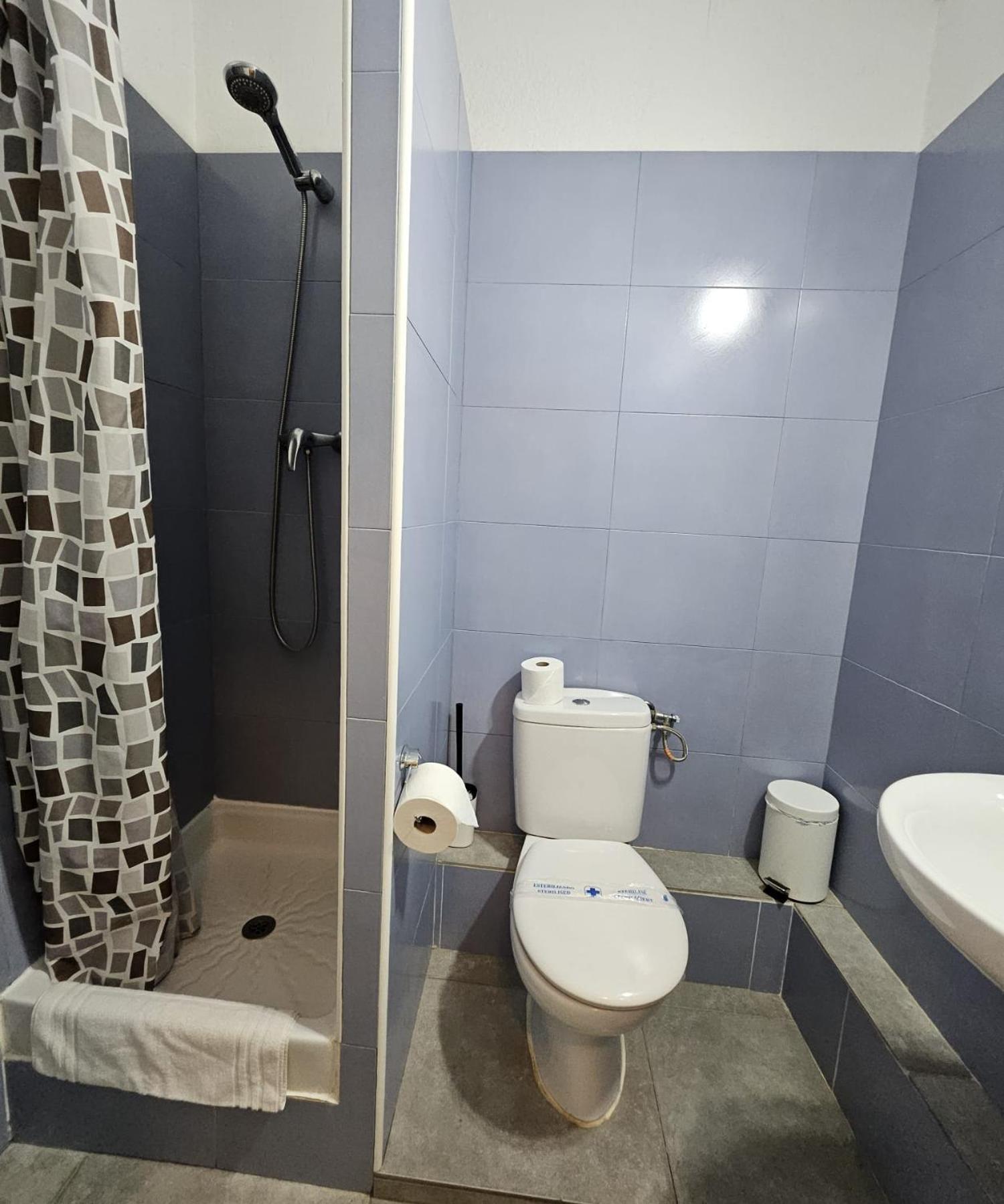 Youth Hostel - Central And Basic Drassanes Barselona Dış mekan fotoğraf