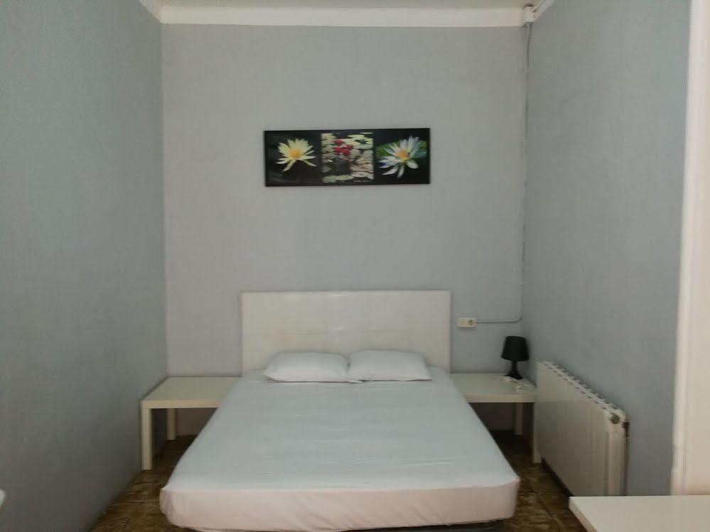 Youth Hostel - Central And Basic Drassanes Barselona Dış mekan fotoğraf