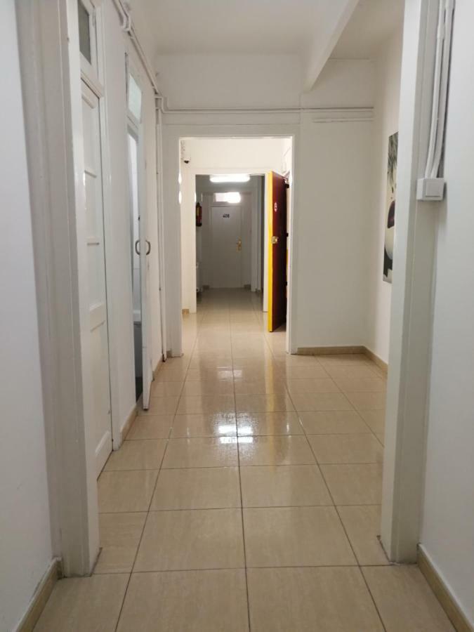 Youth Hostel - Central And Basic Drassanes Barselona Dış mekan fotoğraf